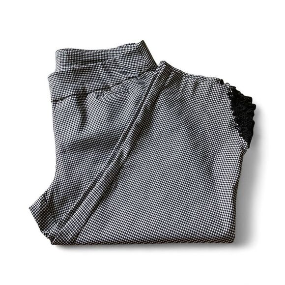 CJ Banks Capris 14 Average - Picture 1 of 8